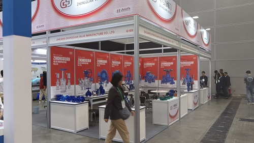 Näyttelyn onnistunut päättyminen Malesiassa